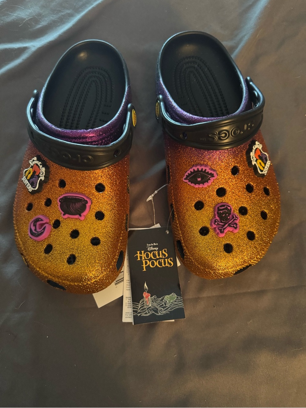 Crocs womrns Hocus Pocus Glitter Clogs - Orange/Black